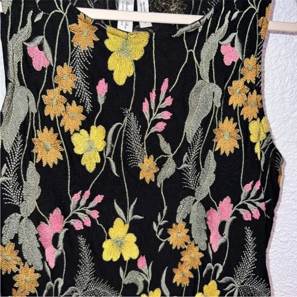 Anthropologie Meadow Rue black embroidered floral tank size L - Picture 9 of 9